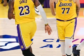 关于洛杉矶湖人迎全明星赛关键赛；赛前完成体检；气氛紧张；球队文化再被提及的信息-九游会j9